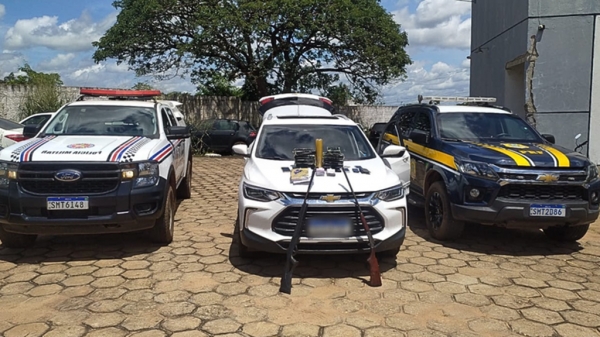 PRF E PMMA REALIZAM APREENSÃO DE DROGAS, ARMAS E VEÍCULOS EM AÇAILÂNDIA (MA)
