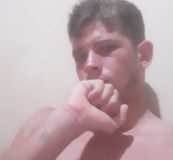 Um homem com passagem pela polícia por tráfico de drogas é executado a tiros e outro é baleado, em Açailandia