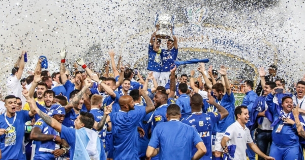 VAR é decisivo, Cruzeiro vence novamente o Corinthians e conquista a Copa do Brasil pela 6ª vez