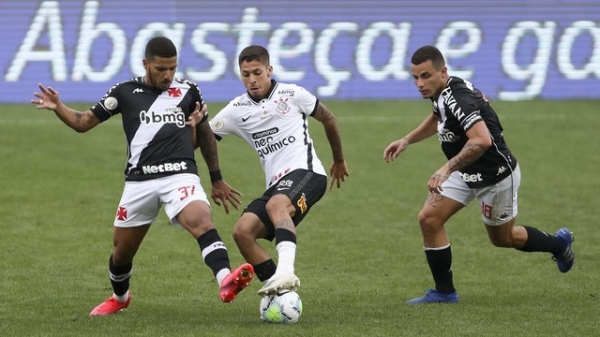 Corinthians empata, fica longe da Libertadores e praticamente rebaixa Vasco