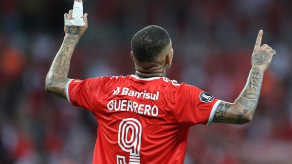 Fora o baile! Com show de Guerrero, Inter vence Universidad Católica na abertura do Grupo E