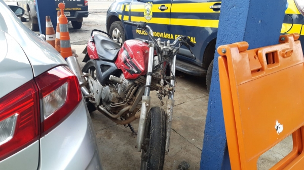 Em uma segunda-feira movimentada, PRF prende três na BR-316, em Santa Inês/MA