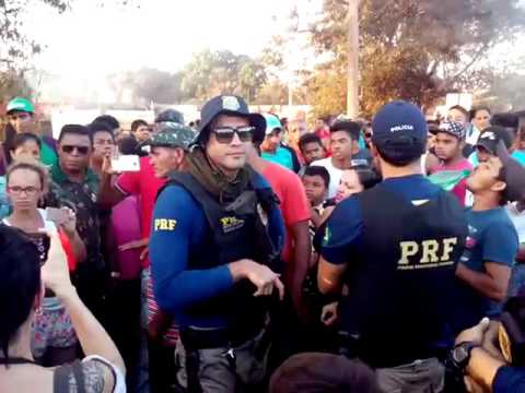 AÇAILÂNDIA -MA Após 13 horas de interdição total, a rodovia foi completamente desobstruída para o tráfego de veículos.