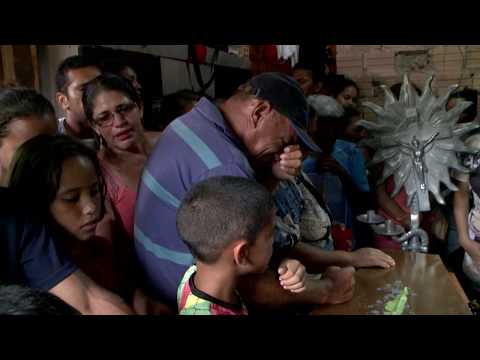 Dor e comoção marcam velório de crianças brutalmente assassinadas