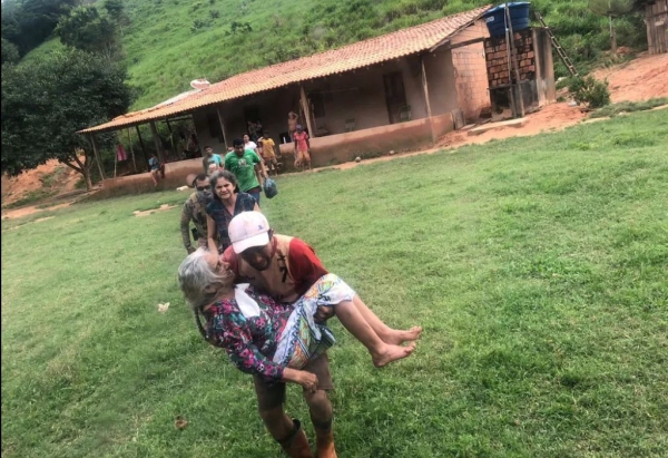 Após deslizamento de terra, CTA procura por jovem desparecido e resgata famílias atingidas no MA