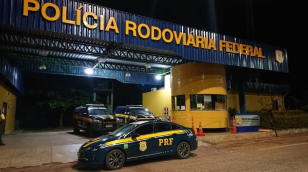 Embriagado, homem é conduzido a delegacia após ameaçar matar passageiros de ônibus na BR-010