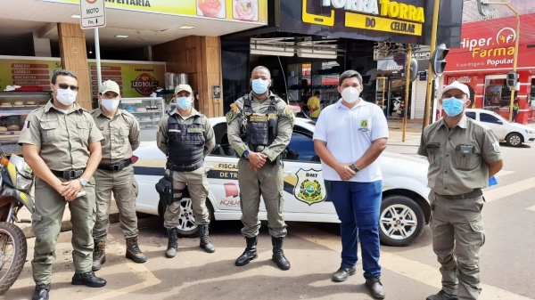 MAIO AMARELO: BLITZ EDUCATIVA É REALIZADA EM AÇAILÂNDIA