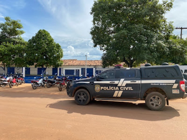  Polícia Civil prende em flagrante cinco pessoas pela tentativa de crime de fraude em certame. 