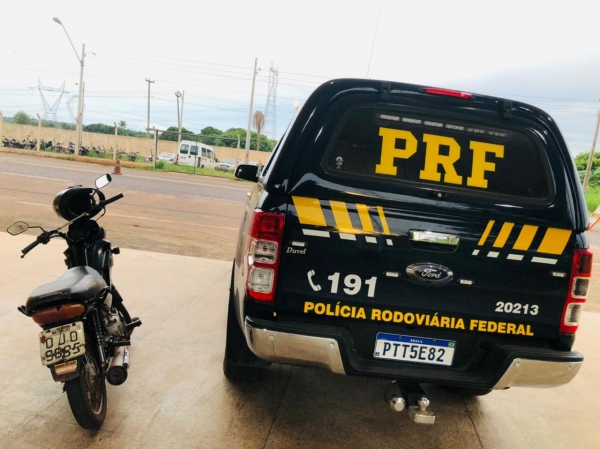 MARANHÃO - PRF apreende motocicleta roubada em Grajaú/MA