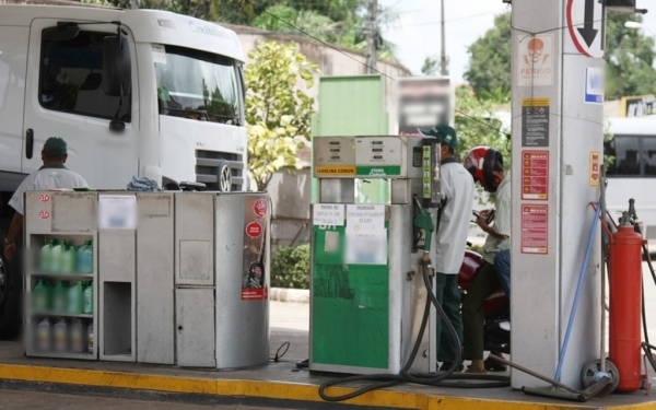 Defensoria e MP acionam 158 postos por aumento abusivo no preço do combustível na Grande São Luís