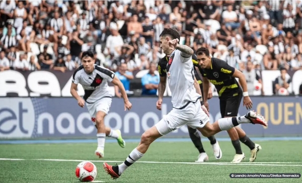 VASCO VIRA SOBRE BOTAFOGO E ENTRA NO G4 DO CARIOCÃO