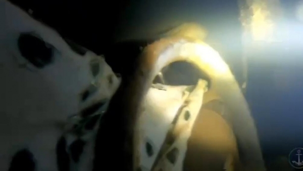 MARINHA DIVULGA IMAGENS DE PICAPE S-10 SUBMERSA NO RIO TOCANTINS APÓS DESABAMENTO DE PONTE