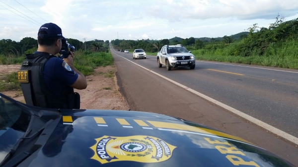 Fiscalização flagra 130 veículos com excesso de velocidade na Região Tocantina