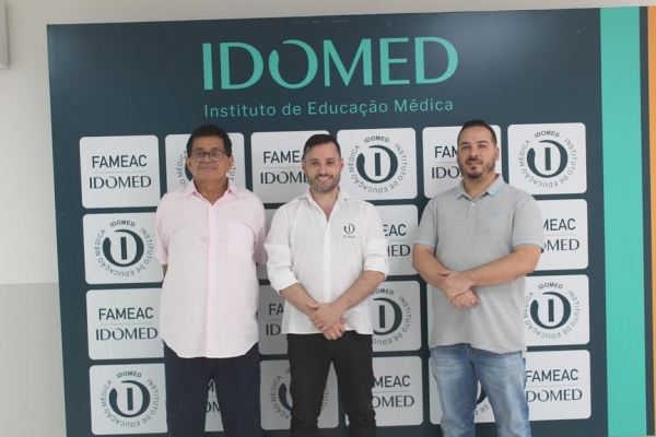 PREFEITO ALUÍSIO SOUSA E O SECRETÁRIO DE SAÚDE VISITAM ÀS INSTALAÇÕES DA IDOMED FAMEAC - FACULDADE DE MEDICINA EM AÇAILÂNDIA. 	
