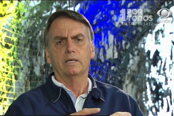 Bolsonaro defende aprovação da idade mínima para aposentadoria