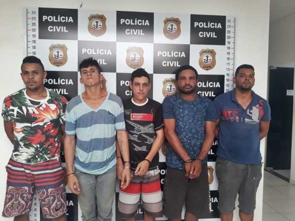 AÇAILÂNDIA URGENTE – Polícia Militar fecha ponto de venda de drogas e prende 6 pessoas no Bairro do Jacu