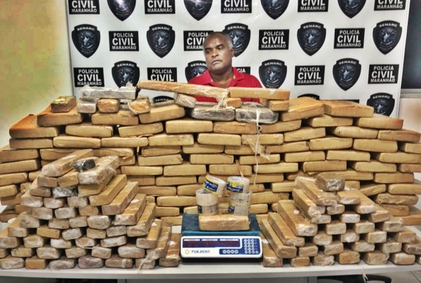 MARANHÃO - Polícia apreende cerca de 300 kg de maconha em Raposa