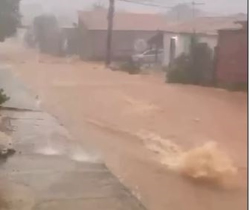 AÇAILÂNDIA – CHUVA INTENSA CAUSA VÁRIOS TRANSTORNOS PARA A POPULAÇÃO DO MUNICÍPIO