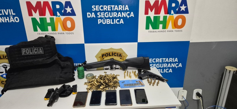 PRF APREENDE 21KG DE MACONHA EM ÔNIBUS INTERESTADUAL EM CAXIAS