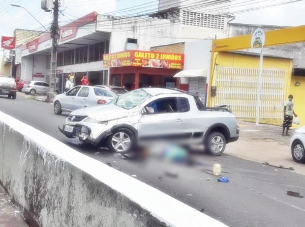 Idoso morre após veículo colidir em mureta de viaduto em São Luís