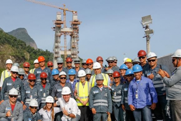 Dilma Rousseff diz no Rio que obstruir estradas é crime