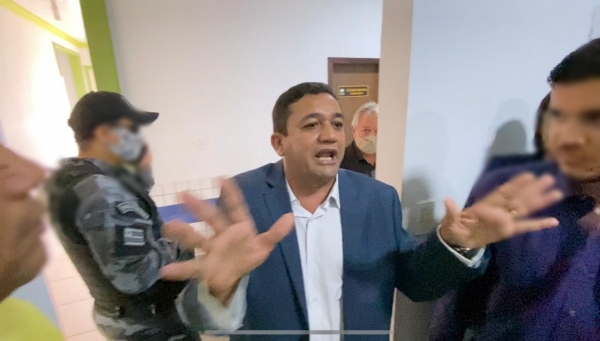 AÇAILÂNDIA - VEREADOR CEARÁ É AFASTADO DO CARGO