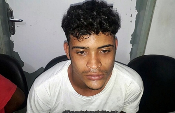 AÇAILÂNDIA - PM prende indivíduo com “simulacro de pistola” que seria usada em Assaltos