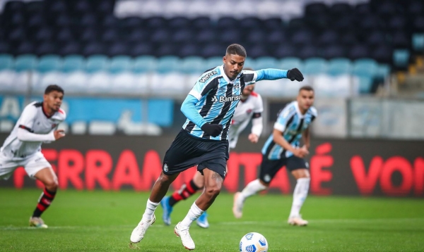 Grêmio avança para quartas de final da Copa do Brasil