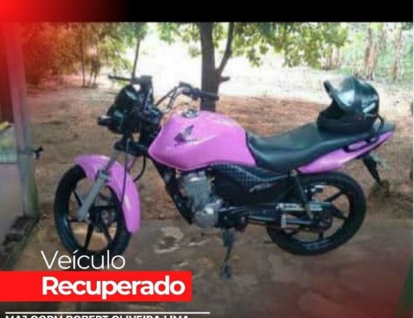 AÇAILÂNDIA – POLÍCIA MILITAR RECUPERA MOTO TOMADA DE ASSALTO NO CENTRO DA CIDADE 