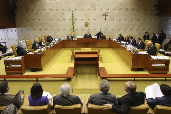 STF suspende julgamento de prisão após condenação em segunda instância