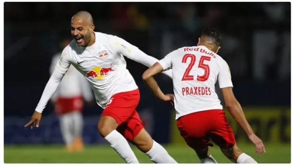 Com goleada, Bragantino derruba série invicta do Atlético-GO e vence a primeira no Brasileirão