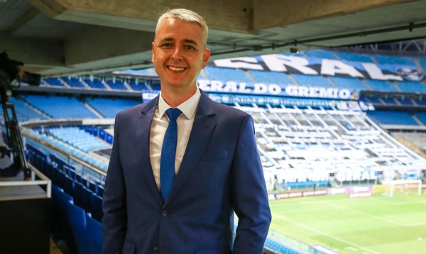 Ceará anuncia a contratação do técnico Tiago Nunes