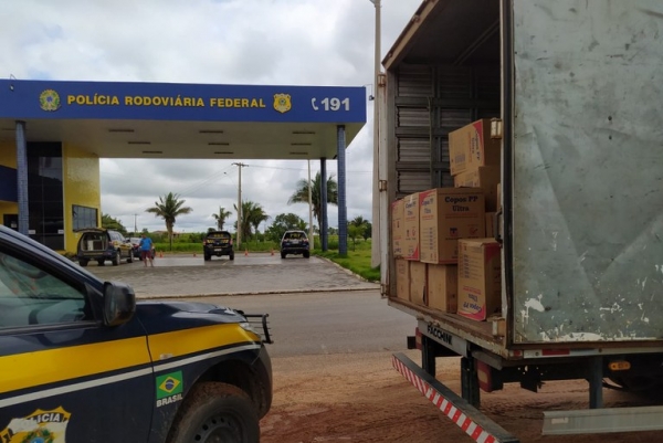 PRF apreende 5 cargas transportadas ilegalmente na BR-222