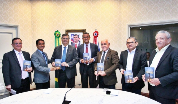 Governador Flávio Dino recebe presidente da Igreja Adventista da União Norte e parlamentares