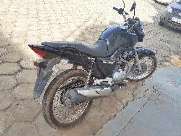 AÇAILÂNDIA - Polícia Militar recupera moto roubada e prende acusado de assalto 