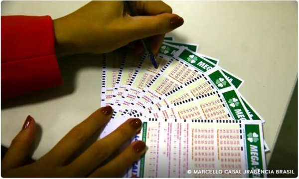 MEGA-SENA ACUMULA NOVAMENTE E PRÊMIO VAI A R$ 76 MILHÕES