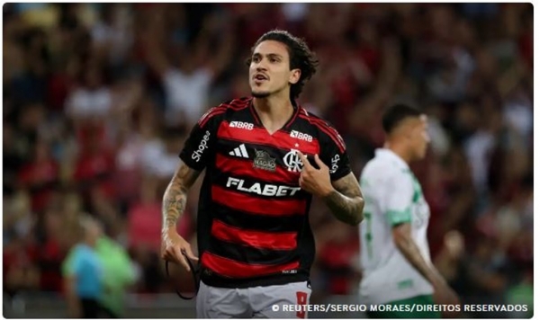 FLAMENGO GOLEIA NO MARACANÃ PARA LIDERAR O CAMPEONATO BRASILEIRO