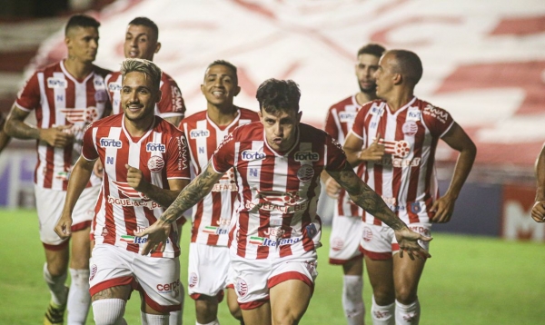 Série B: Náutico vence 5ª seguida e tira invencibilidade do Botafogo