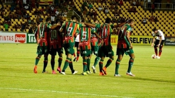 Com tranquilidade, Sampaio vence Atlético-GO e está na briga pelo acesso