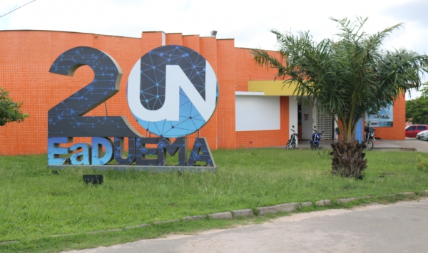 UEMANET OFERECE BOLSA DE R$ 1.850 PARA ORIENTADOR DE ESTÁGIO