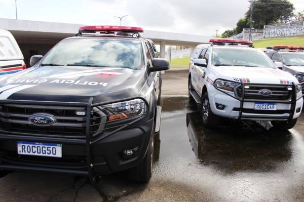 ATENDENDO PEDIDO DO PREFEITO, AÇAILÂNDIA RECEBE MAIS TRÊS VIATURAS POLICIAIS DO GOVERNO DO ESTADO