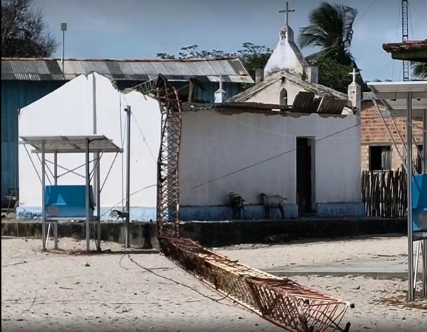 VÍDEO: TORRE DE COMUNICAÇÃO CAI EM CIMA DE IGREJA CATÓLICA NO INTERIOR DO MARANHÃO; NÃO HÁ REGISTRO DE FERIDOS