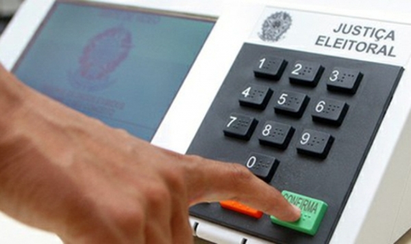 Primeira pesquisa oficial das Eleições 2016 é divulgada; Prefeito Juscelino Oliveira lidera com 42,3 %