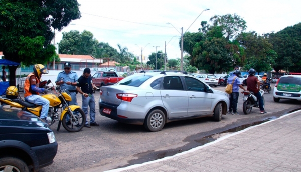 Operação contra o transporte irregular apreende mais de 120 veículos