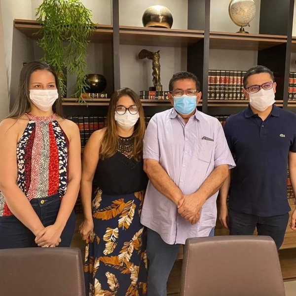 AÇAILÂNDIA - Prefeito Aluísio se reúne com secretário de Saúde do Estado