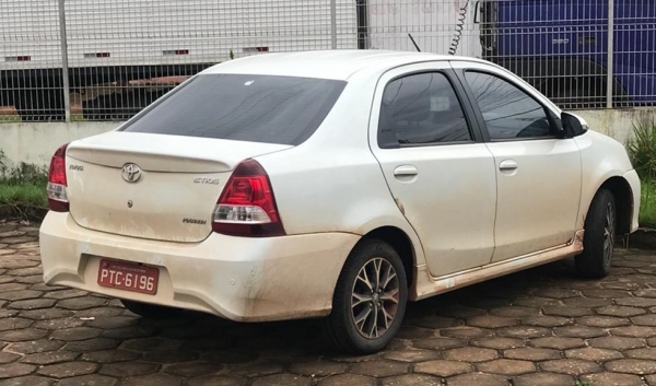 AÇAILÂNDIA URGENTE – Polícia Militar apreende duas armas e munições dentro de taxi