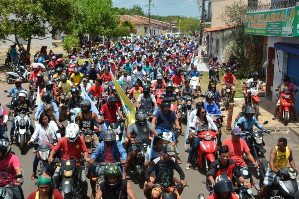 Roberto Rocha reúne milhares de pessoas em vasta agenda no final de semana.