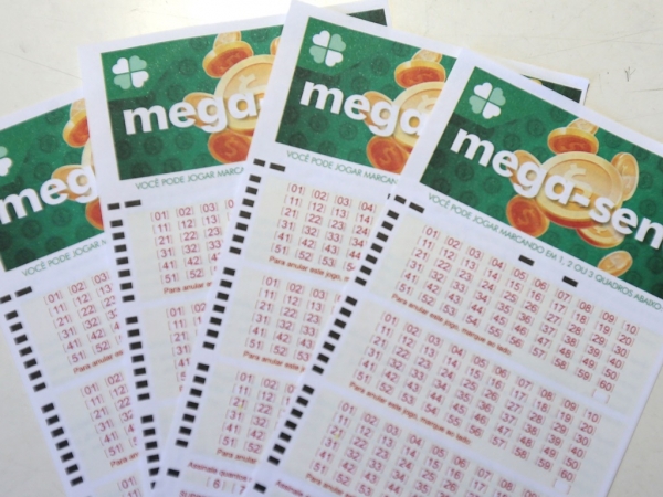 MEGA-SENA ACUMULA E SORTEARÁ R$ 550 MILHÕES NA MEGA DA VIRADA