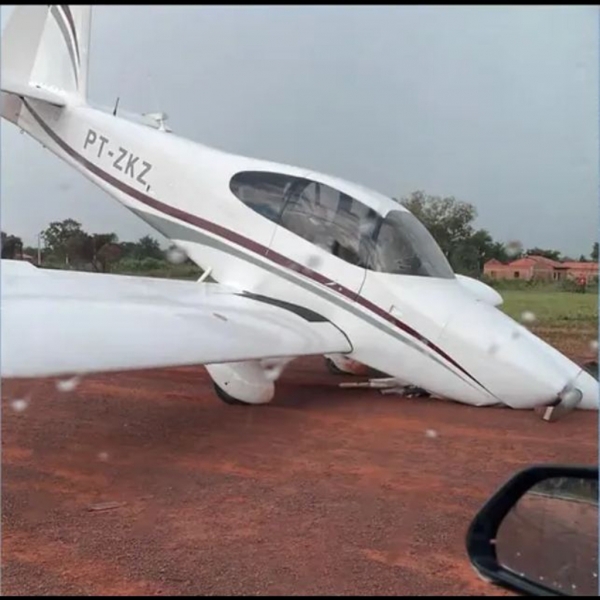 Avião monomotor cai após fazer pouso em Riachão; ninguém ficou ferido