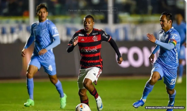 FLAMENGO AVANÇA NA LIBERTADORES MESMO COM DERROTA PARA O BOLÍVAR
